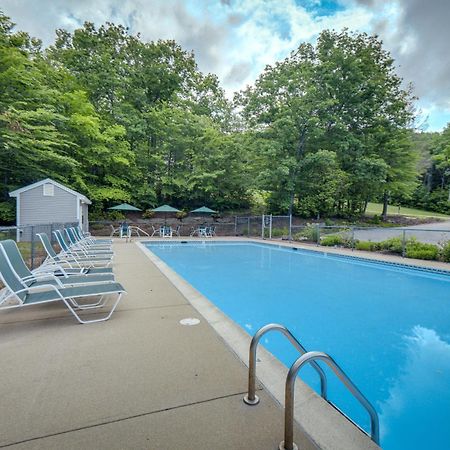 Bartlett Condo With Mountain View And Outdoor Pool! Exterior photo