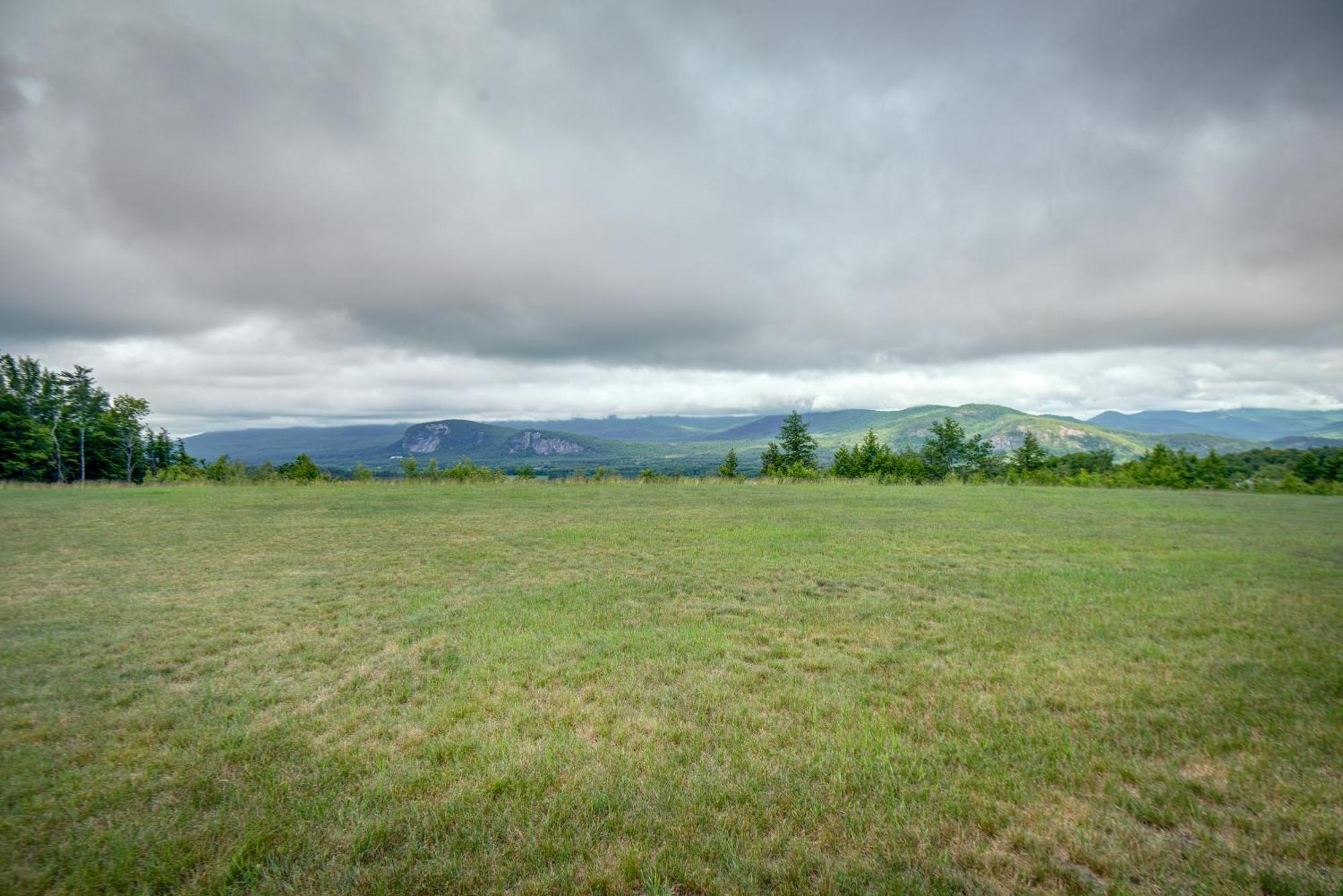 Bartlett Condo With Mountain View And Outdoor Pool! Exterior photo